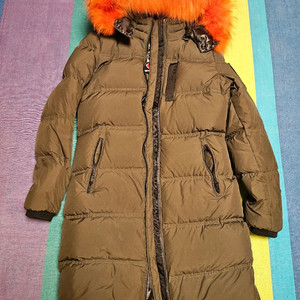 무스너클 정품 여성 구스 패딩(M싸이즈)