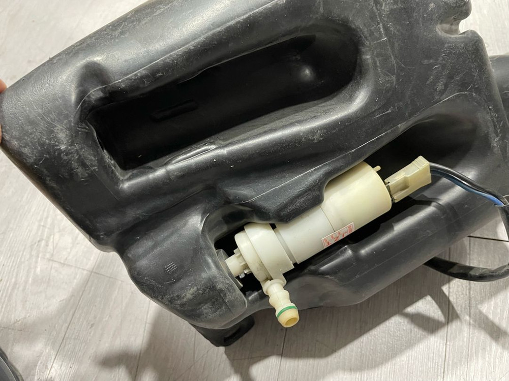 마세라티 그란투리스모, 콰트로포르테 워셔액통 이미지