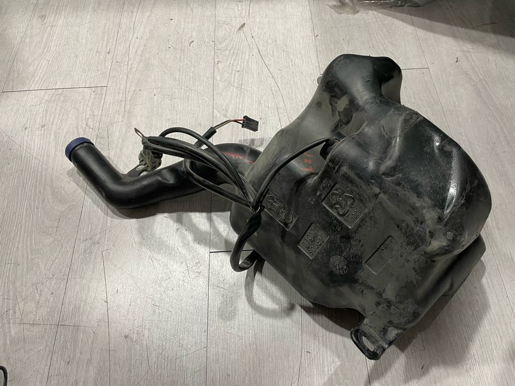 마세라티 그란투리스모, 콰트로포르테 워셔액통 이미지