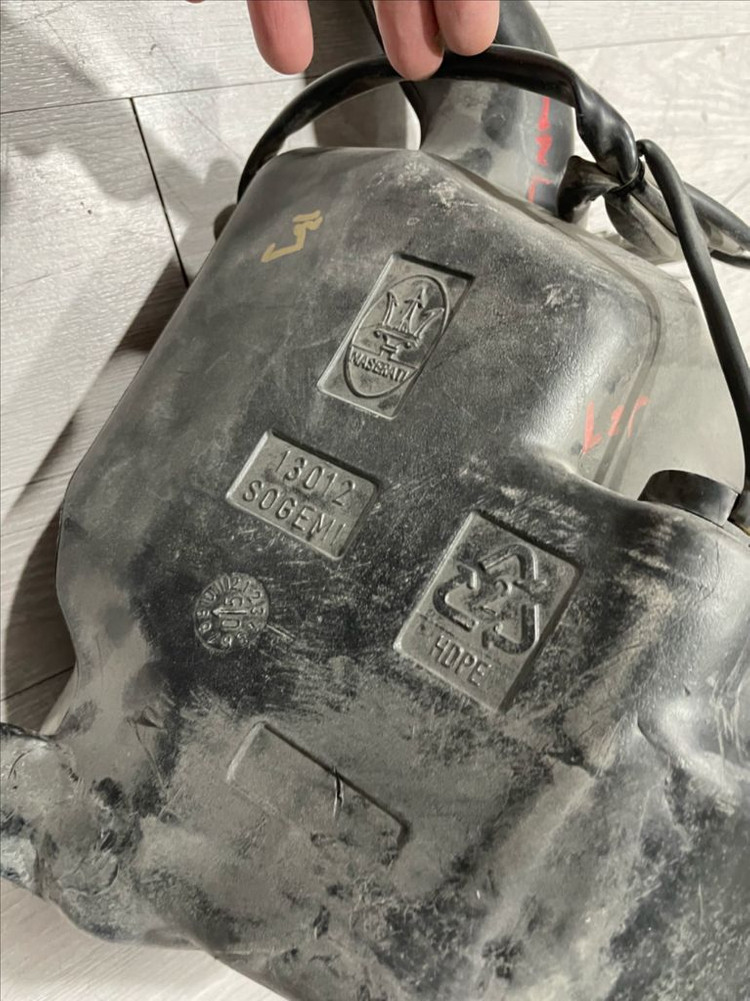 마세라티 그란투리스모, 콰트로포르테 워셔액통 이미지