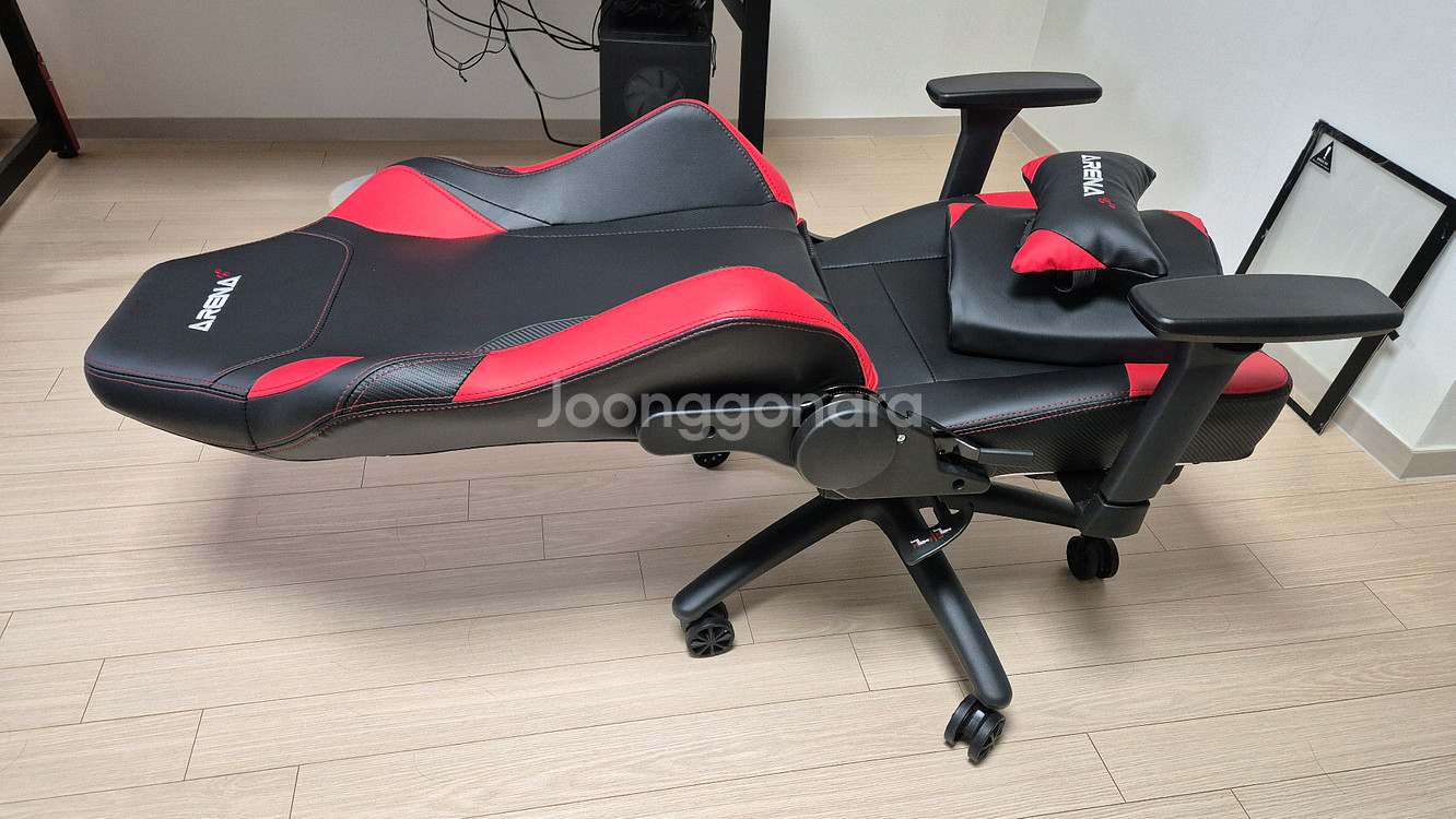 제닉스 아레나-X 풋레스트 게이밍 의자 레드--3