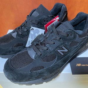 뉴발란스 992 코어블랙 265