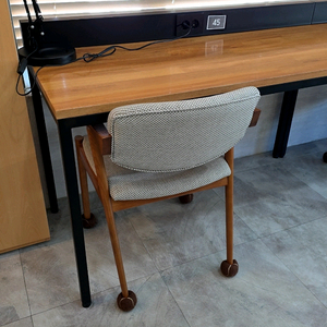 패브릭 원목의자