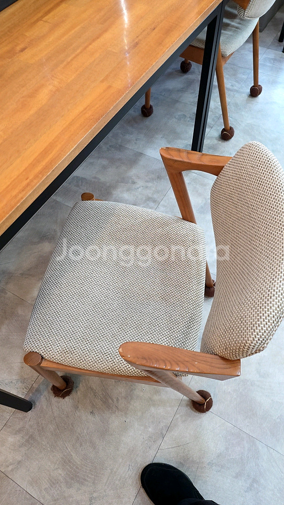 패브릭 원목의자--1