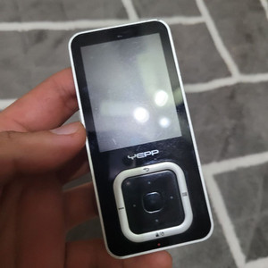 삼성 옙 YP-Q3 4기가 mp3 부품용