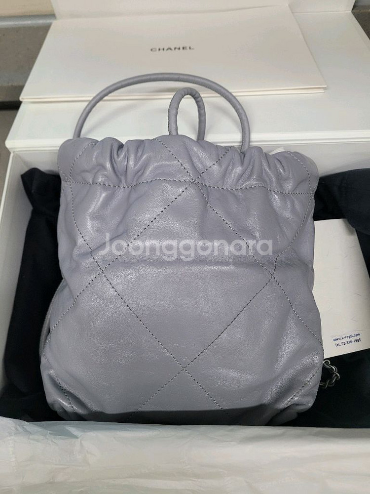 정품 샤넬 22백 미니 그레이(한정 컬러)--1