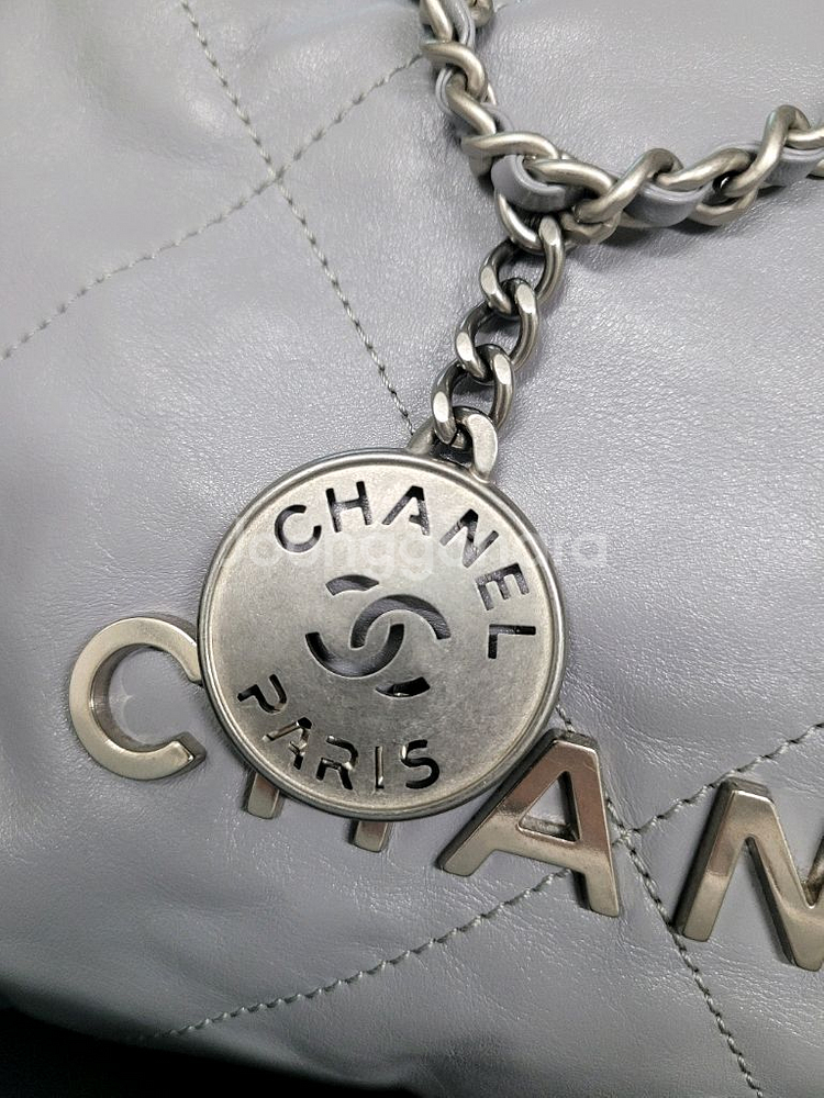 정품 샤넬 22백 미니 그레이(한정 컬러)--7
