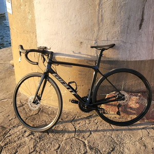 급매!2024 자이언트 TCR 어드밴스 디스크2 팬서 M 풀카본 (25년 2월 23일 마포자이언트 매장 구매)A급