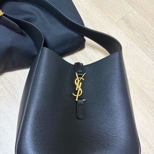 생로랑 호보백 스몰