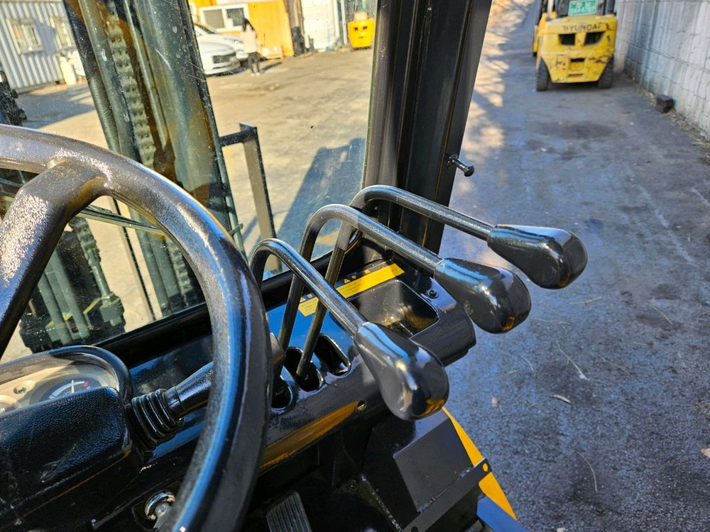 (중고지게차) 현대 HDF30-II 디젤 3톤 3단 지게차 (사이드쉬프트) 이미지