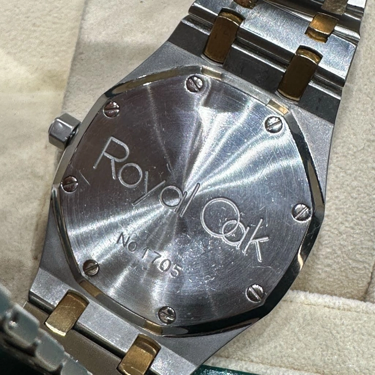오데마피게 로얄오크 데이데이트 문페이즈 옐로우 골드 콤비 - 25594SA 36 mm 이미지
