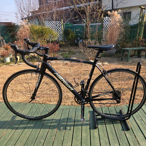 메리다 스컬트라100 로드자전거