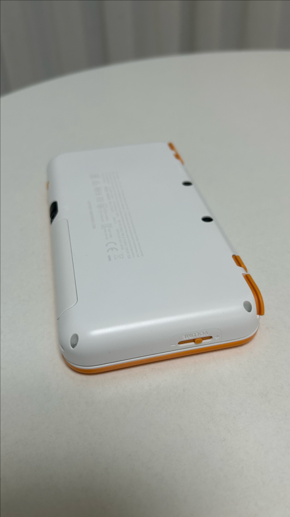 닌텐도 2DS XL 화이트 오렌지 풀구성 이미지