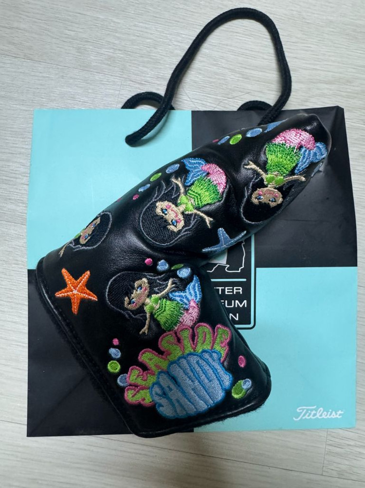 스카티카메론 훌라걸 퍼터커버 이미지