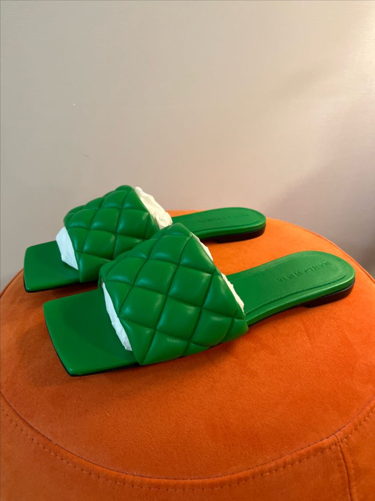 보테가베네타 퀼팅 뮬 슬리퍼--1