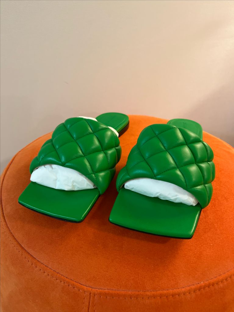 보테가베네타 퀼팅 뮬 슬리퍼--2