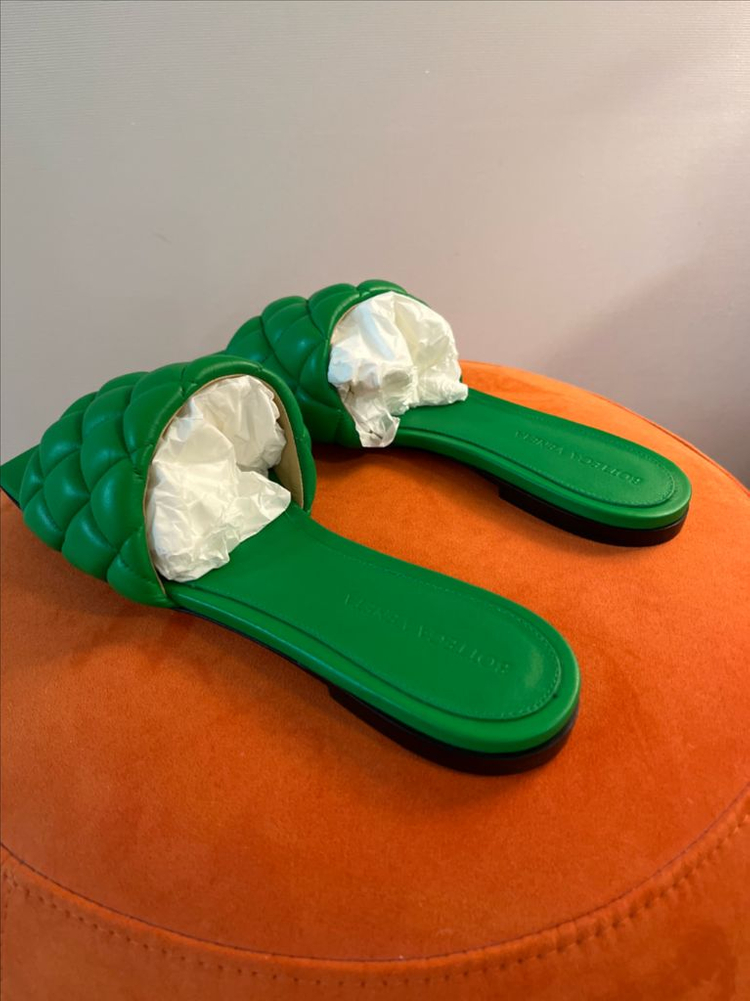 보테가베네타 퀼팅 뮬 슬리퍼--4