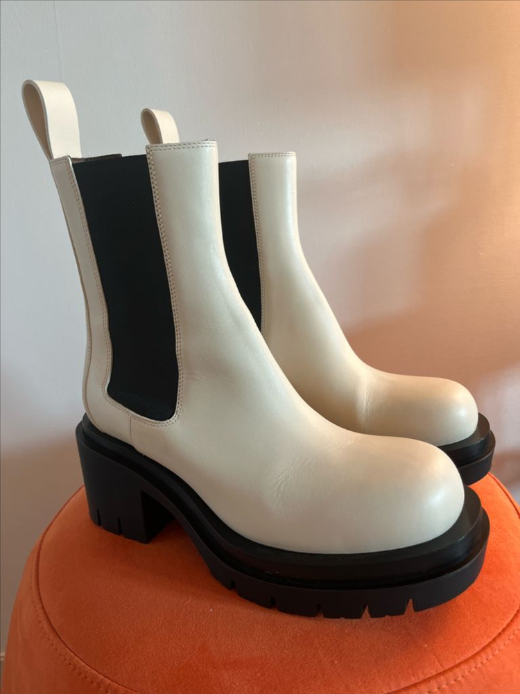 정품 보테가베네타 여성 첼시부츠--2