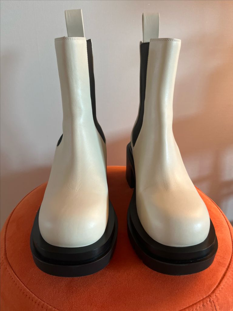 정품 보테가베네타 여성 첼시부츠--3
