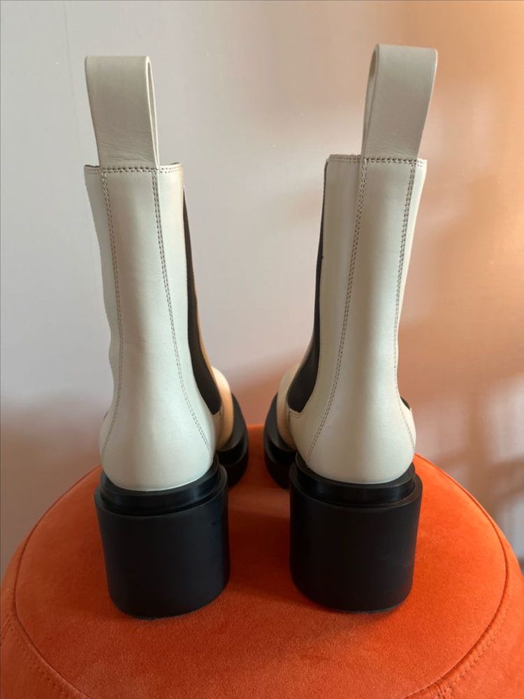 정품 보테가베네타 여성 첼시부츠--4