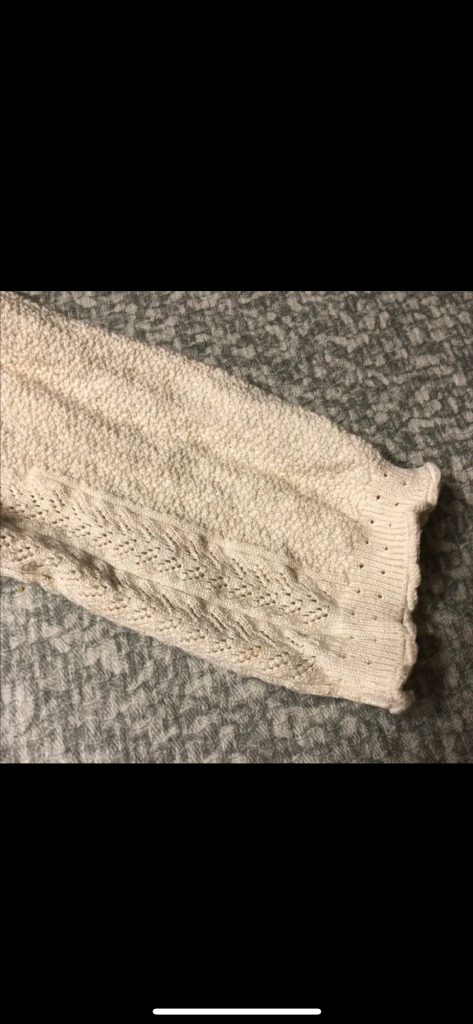 비꼴리끄 플라워 자수 펀칭 니트 가디건 플로리스트 아일렛 꽃집아가씨 이미지