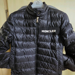 몽클레어키즈 10y 경량패딩 점퍼 자켓