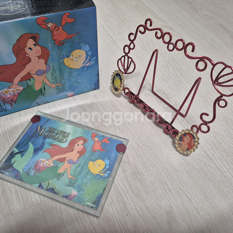 아리엘 철제 액자 세트 디즈니 인어공주 액자 기념품 장식 포스터액자 거치대--1