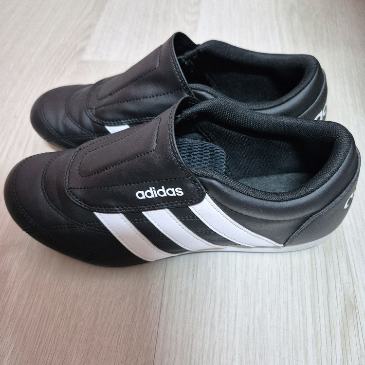 아디다스 풋살화 230 [교신불가] 아디다스 태권 운동화 아디다스 신발 스니커즈 ADIDAS 이미지