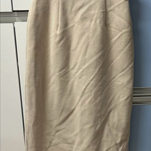 겨울 두툼한 베이지 롱 스커트