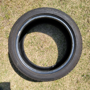 225-45-18 팔켄타이어 4개 트레드 90%이상