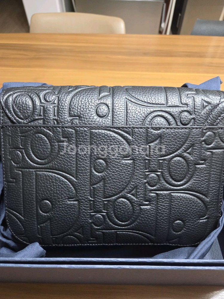 디올 가방 Saddle 스몰 플랩 스트랩백 팝니다.--4