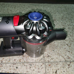 다이슨 V7 플러피 무선청소기 부품용입니다 이미지