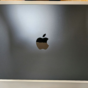 맥북에어 m2 그라파이트 16/256 (무상보증0) 판매합니다.