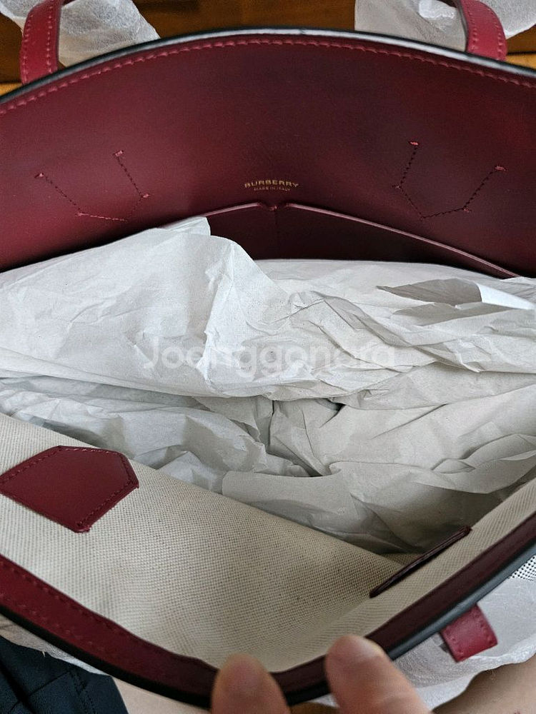 (미개봉) 버버리 로고그래픽 코튼캔버스 토트백--6