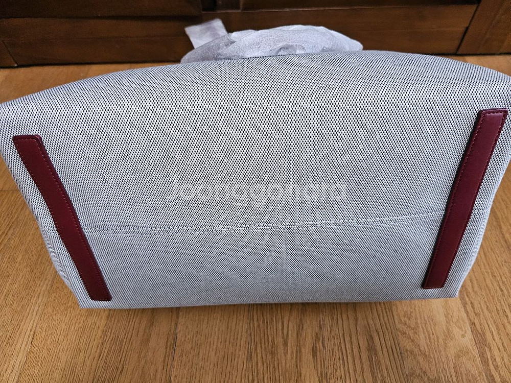 (미개봉) 버버리 로고그래픽 코튼캔버스 토트백--8