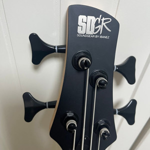 아이바네즈 SR300EB 베이스기타