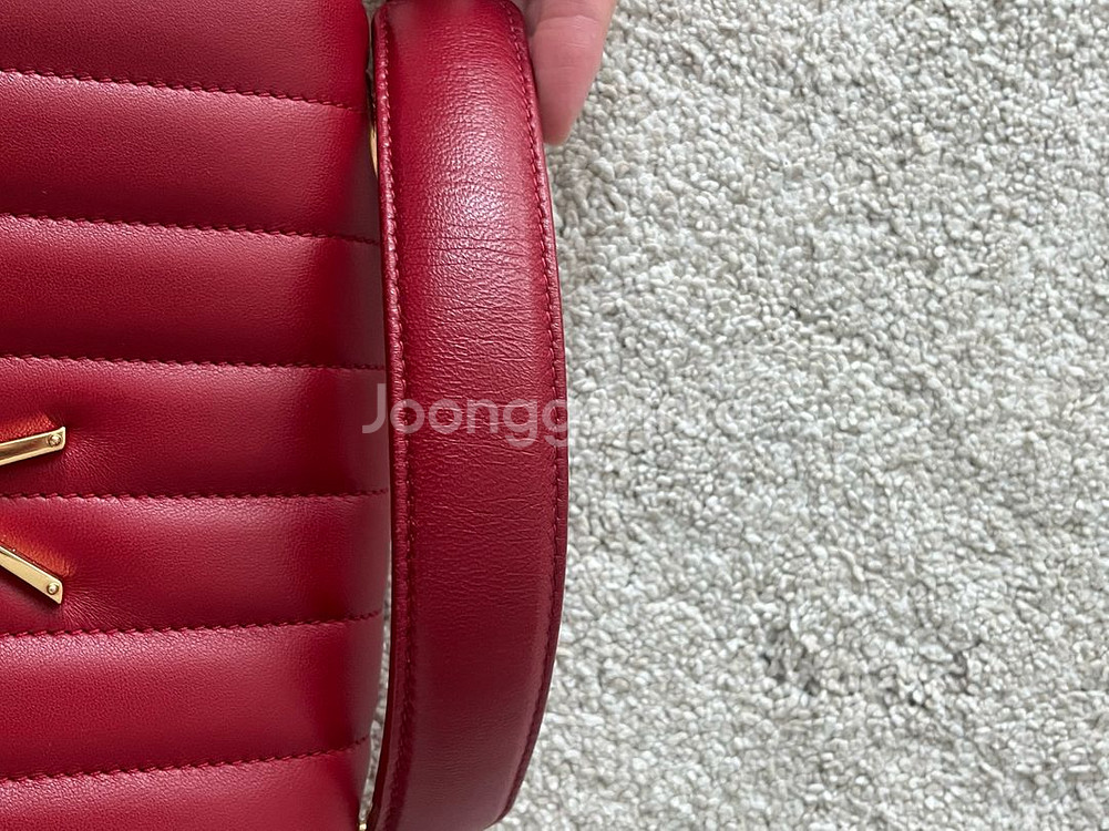 생로랑 YSL 비키백 카프스킨 레드 M 사이즈--6