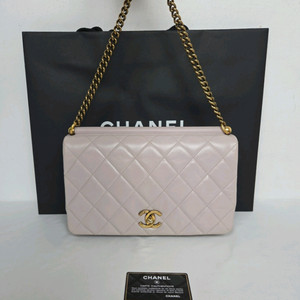 샤넬 카프스킨 플랩 체인백