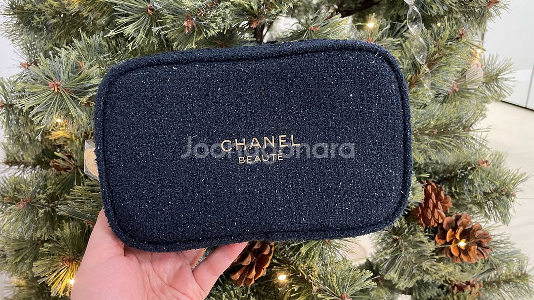 25년 샤넬 뷰티 홀리데이 트위드 파우치--0