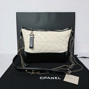 샤넬 가브리엘 호보백 카프스킨