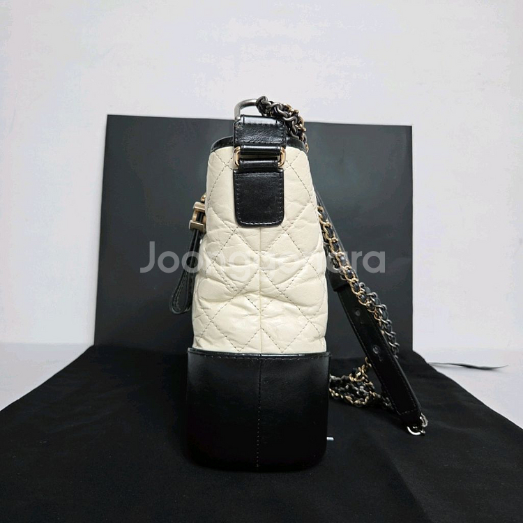 샤넬 가브리엘 호보백 카프스킨--6