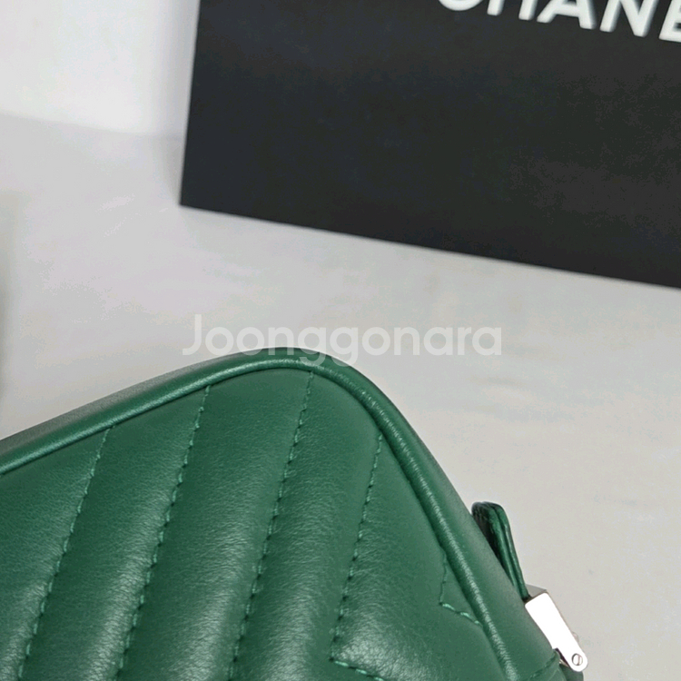 샤넬 카프스킨 카메라백 신형--4