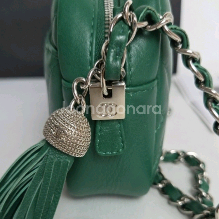 샤넬 카프스킨 카메라백 신형--7