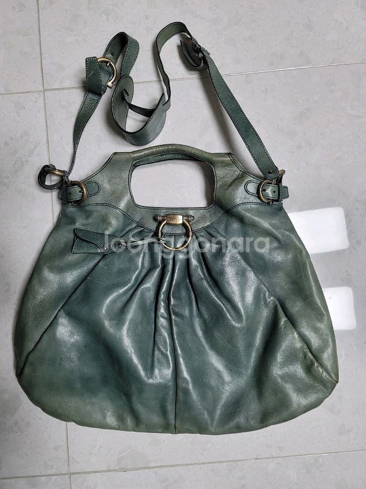 페라가모 가죽 호보백 명품 빈티지감성 제대로--0