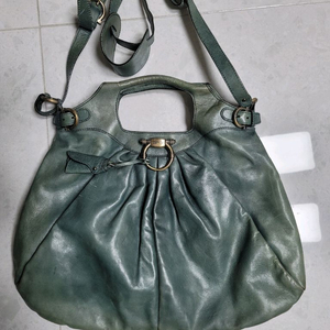 페라가모 가죽 호보백 명품 빈티지감성 제대로