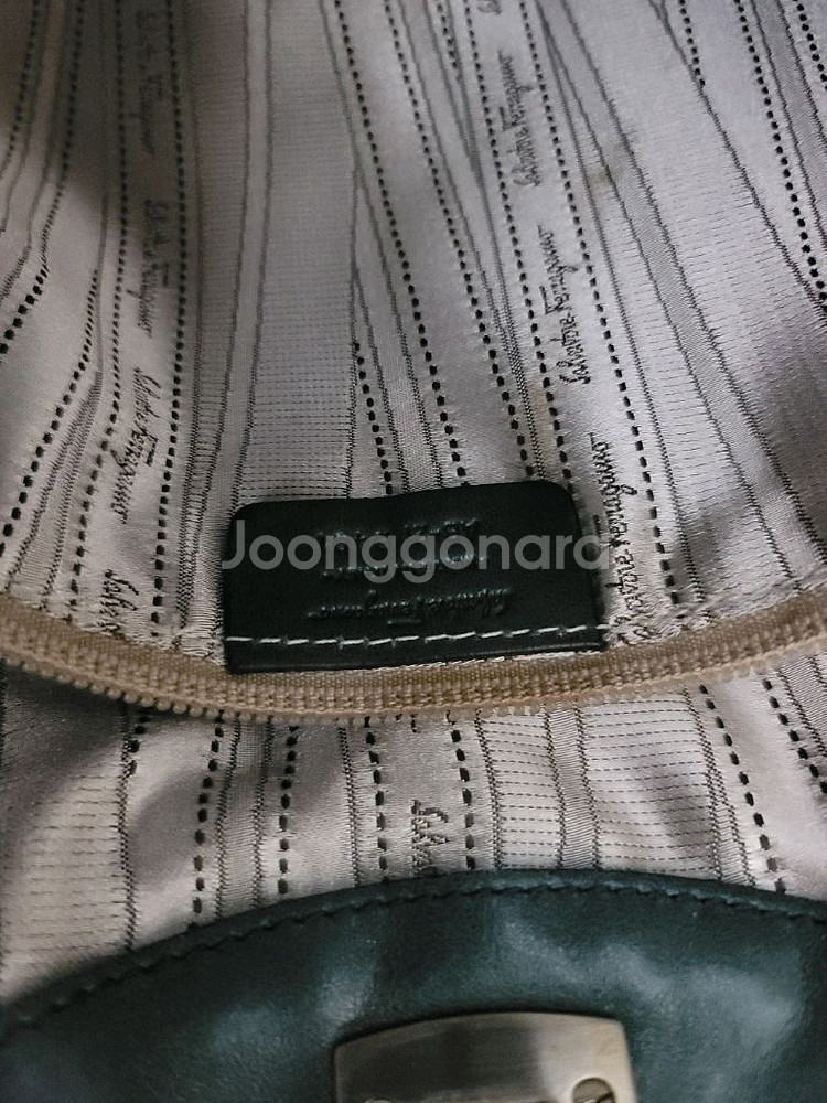 페라가모 가죽 호보백 명품 빈티지감성 제대로--8