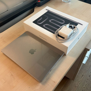 (상태 최상) 맥북 프로14 M3, 1TB, 16GB 스페이스 그레이 (애플케어 2년 남음)