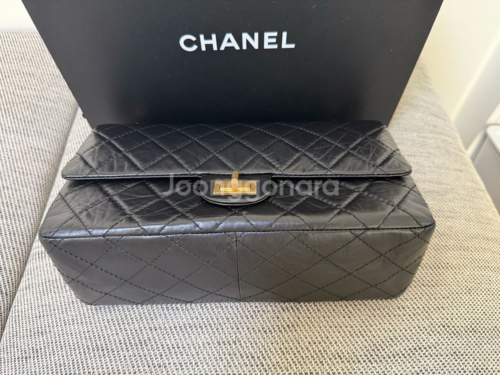 샤넬 2.55 미듐 골드 내장칩 플랩백 금장--4