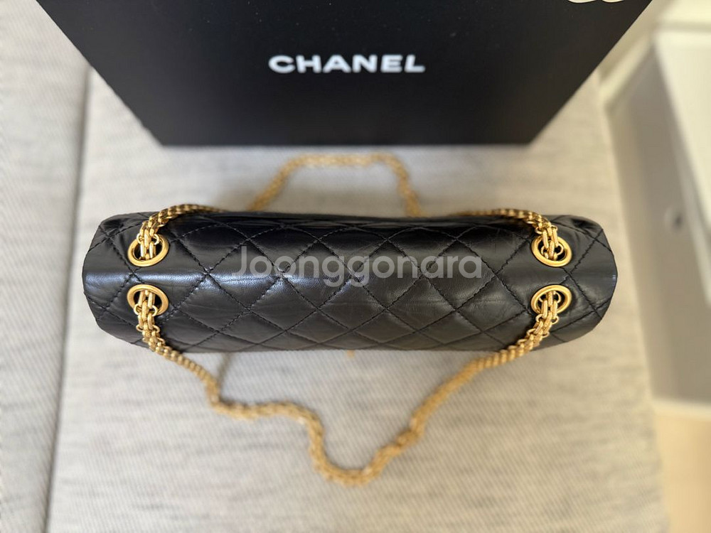 샤넬 2.55 미듐 골드 내장칩 플랩백 금장--7