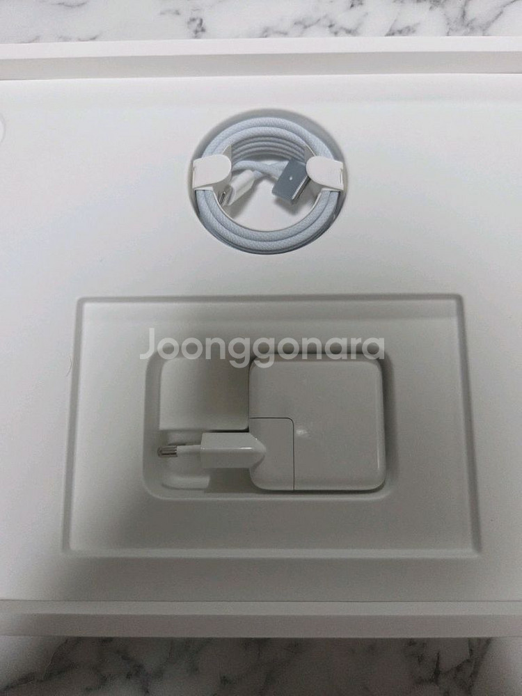 맥북에어13 m4 16gb 512 상태 최상--1